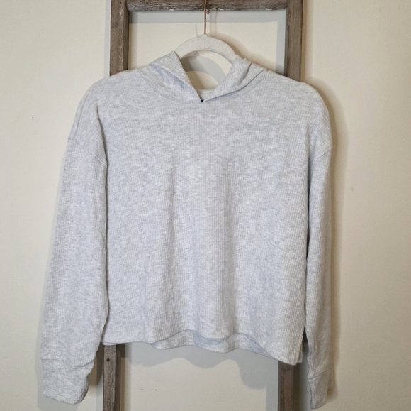 ⭐️40% Off⭐️ Old Navy Cropped Plush Ribbed Hoodie for Girls - Picture 2 of 11
